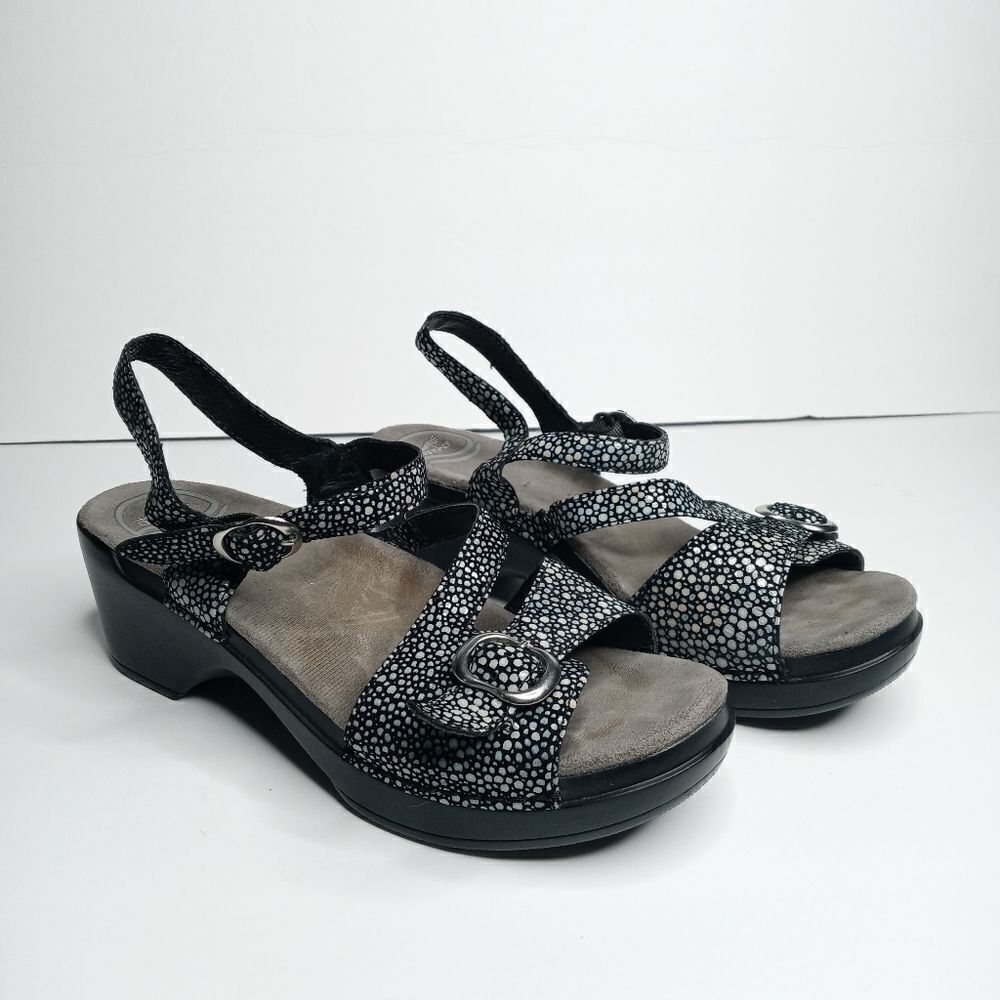 Dansko sandals size 39
